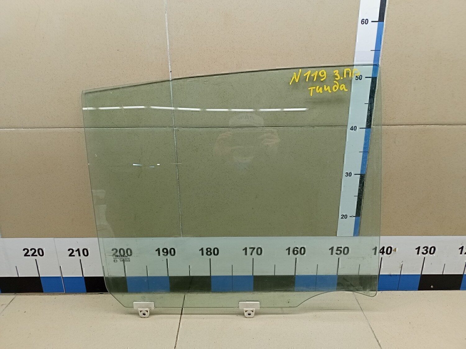 Стекло двери задней правой NISSAN Tiida (C11) 2007-2014