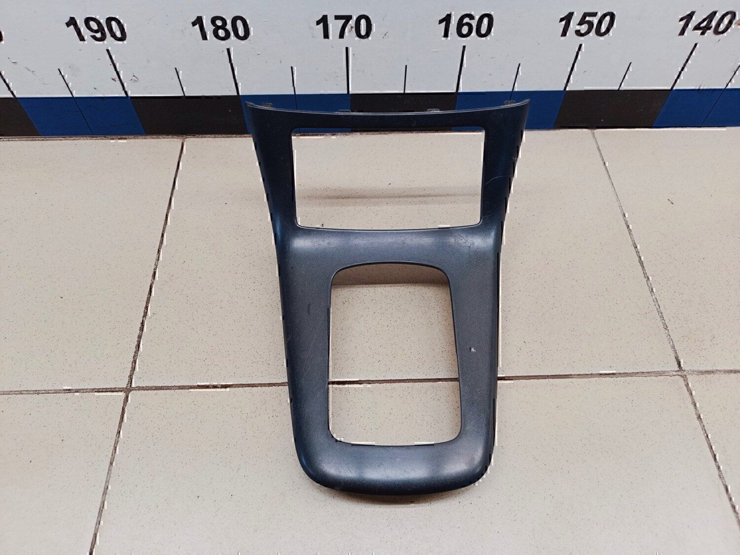 Накладка декоративная TOYOTA Avensis II 2003-2008