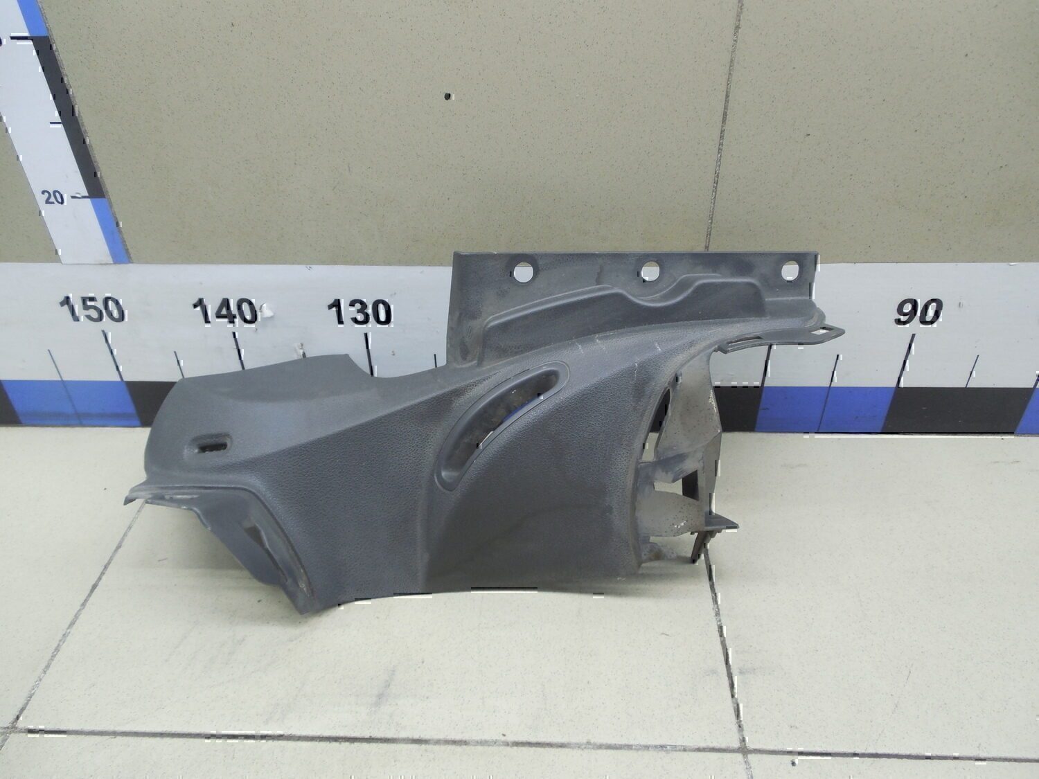 Держатель задней полки FORD Focus II 2005-2008