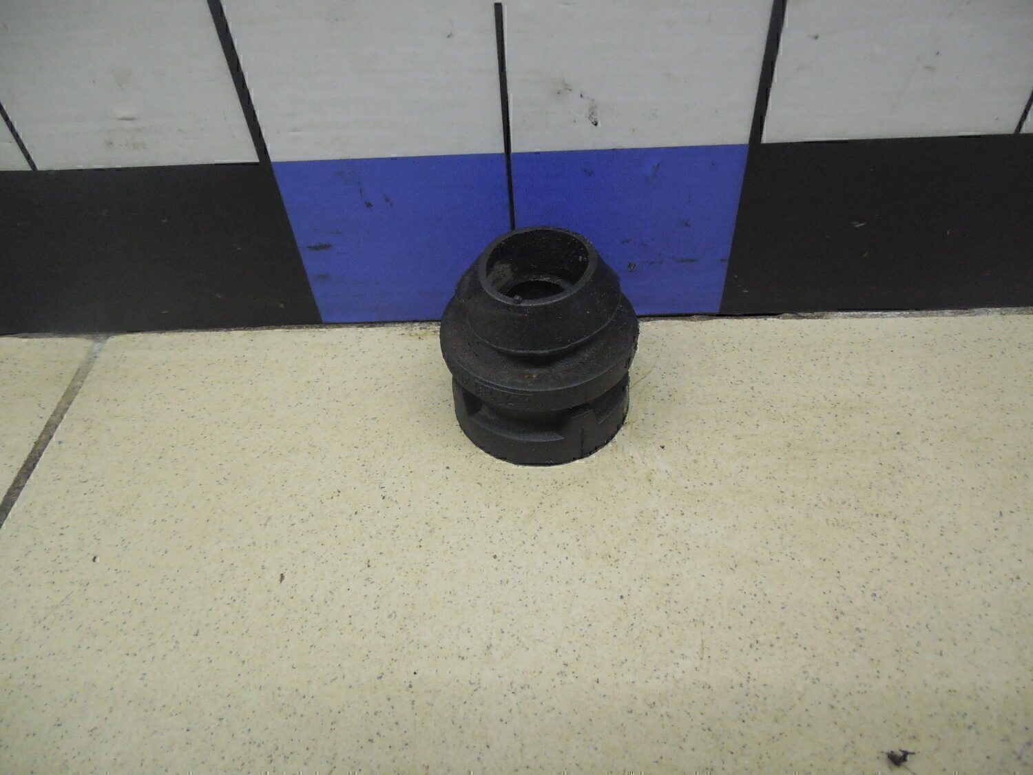 Подушка радиатора FORD Focus II 2005-2008