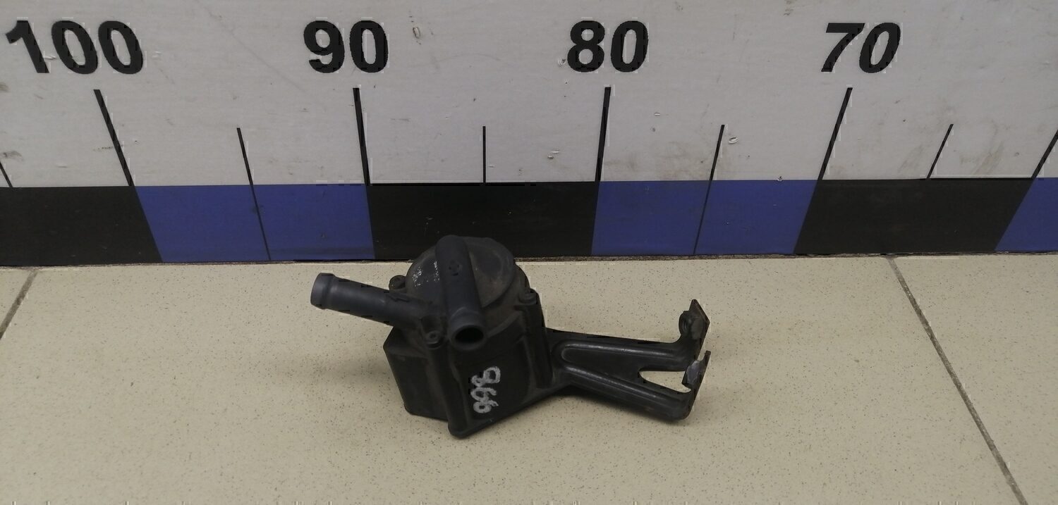 Насос водяной (помпа) BMW 5-серия F10/F11 2009>