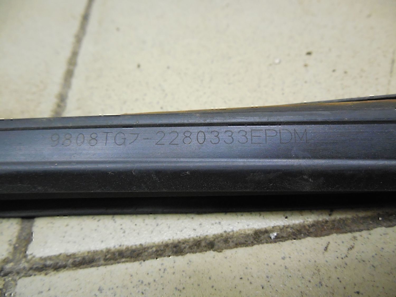 Уплотнитель стекла двери — фото 2