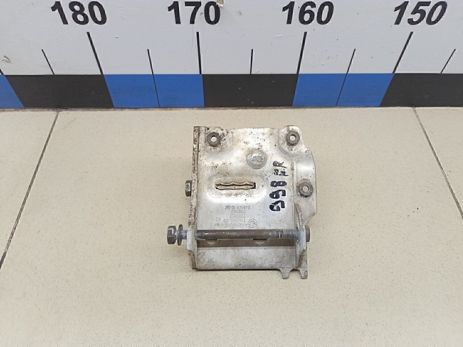 Кронштейн радиатора BMW 5-серия F10/F11 2009>