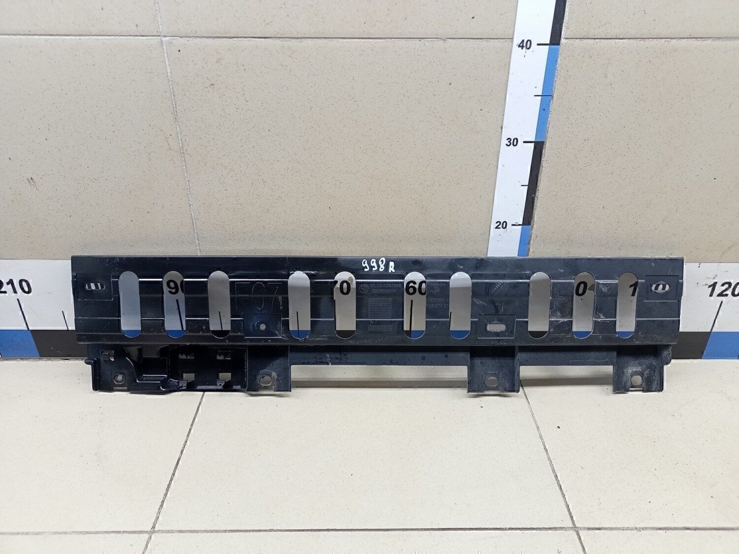 Направляющая заднего бампера BMW 5-serie GT F07 2009-2016