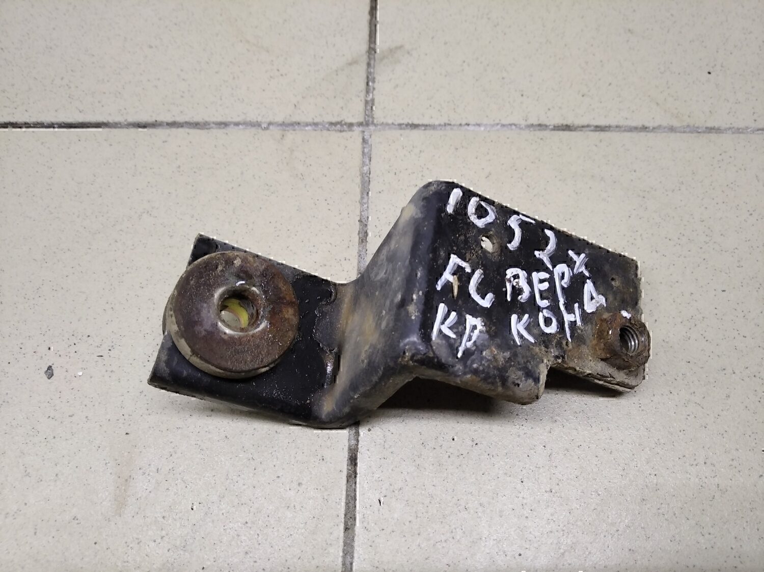 Кронштейн радиатора TOYOTA Land Cruiser (100) 1998-2007