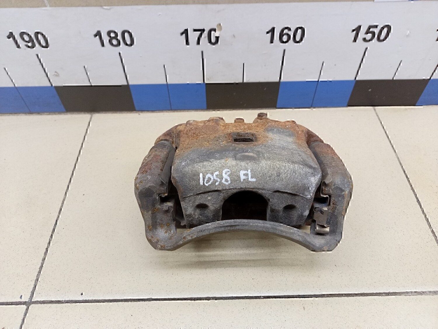 Суппорт передний левый NISSAN Juke (F15) 2011>