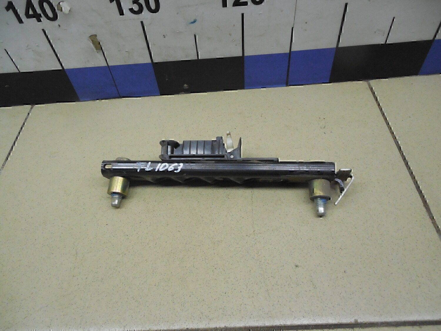 Механизм регулировки ремня безопасности FORD Fusion 2002-2012