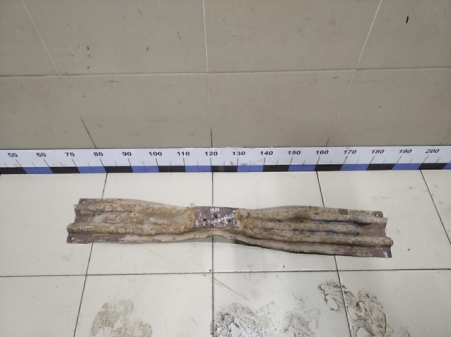 Кронштейн крепления запасного колеса TOYOTA Land Cruiser (100) 1998-2007