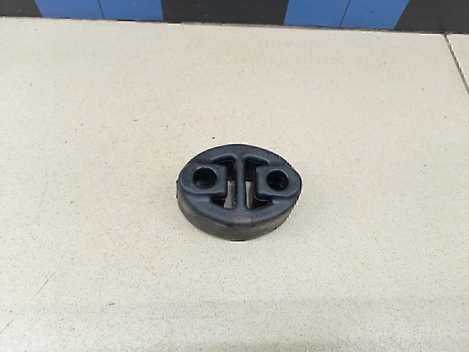 Резинка подвеса глушителя TOYOTA Camry XV40 2006-2011