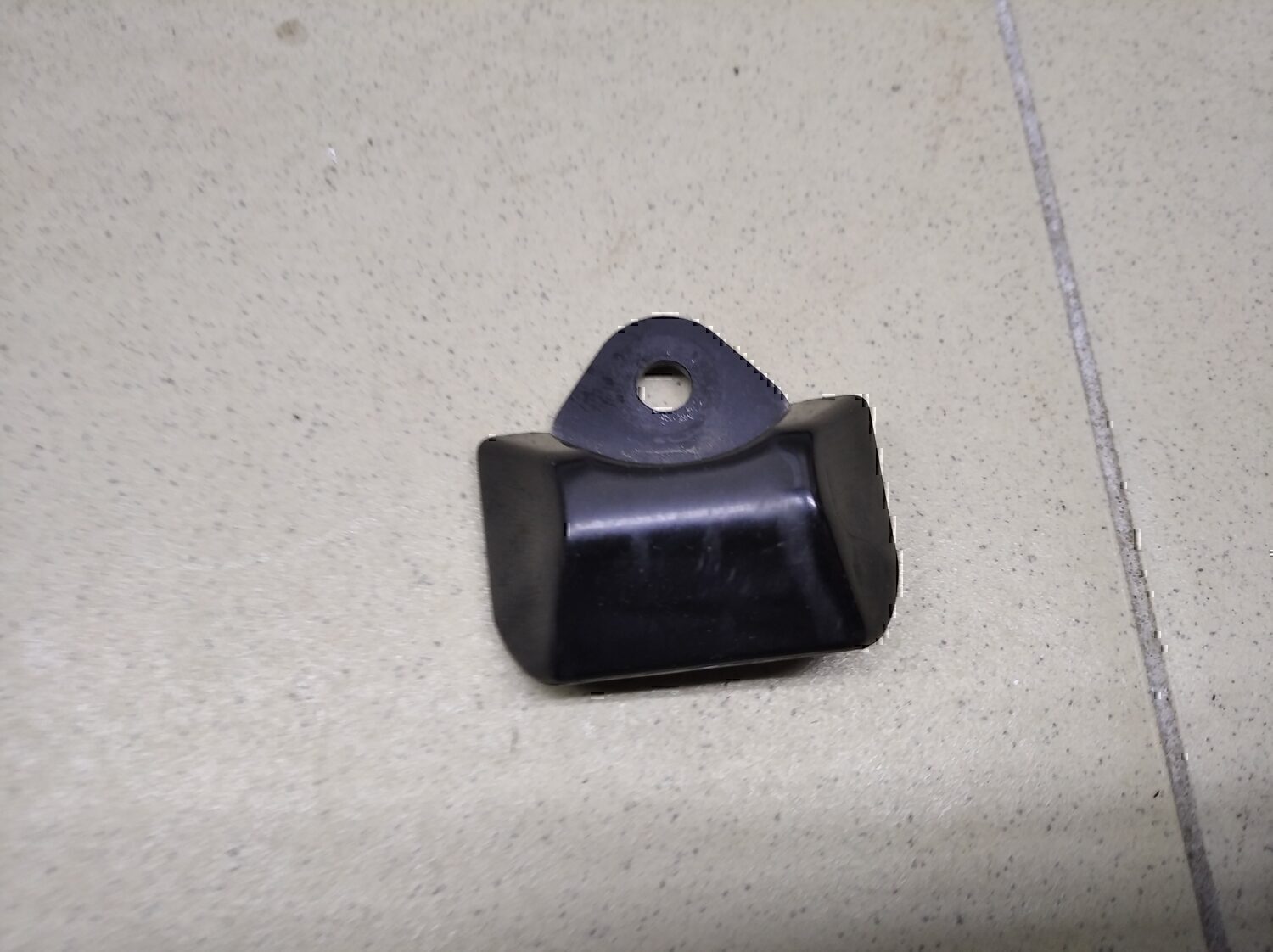 Отбойник двери TOYOTA Fortuner 2015>