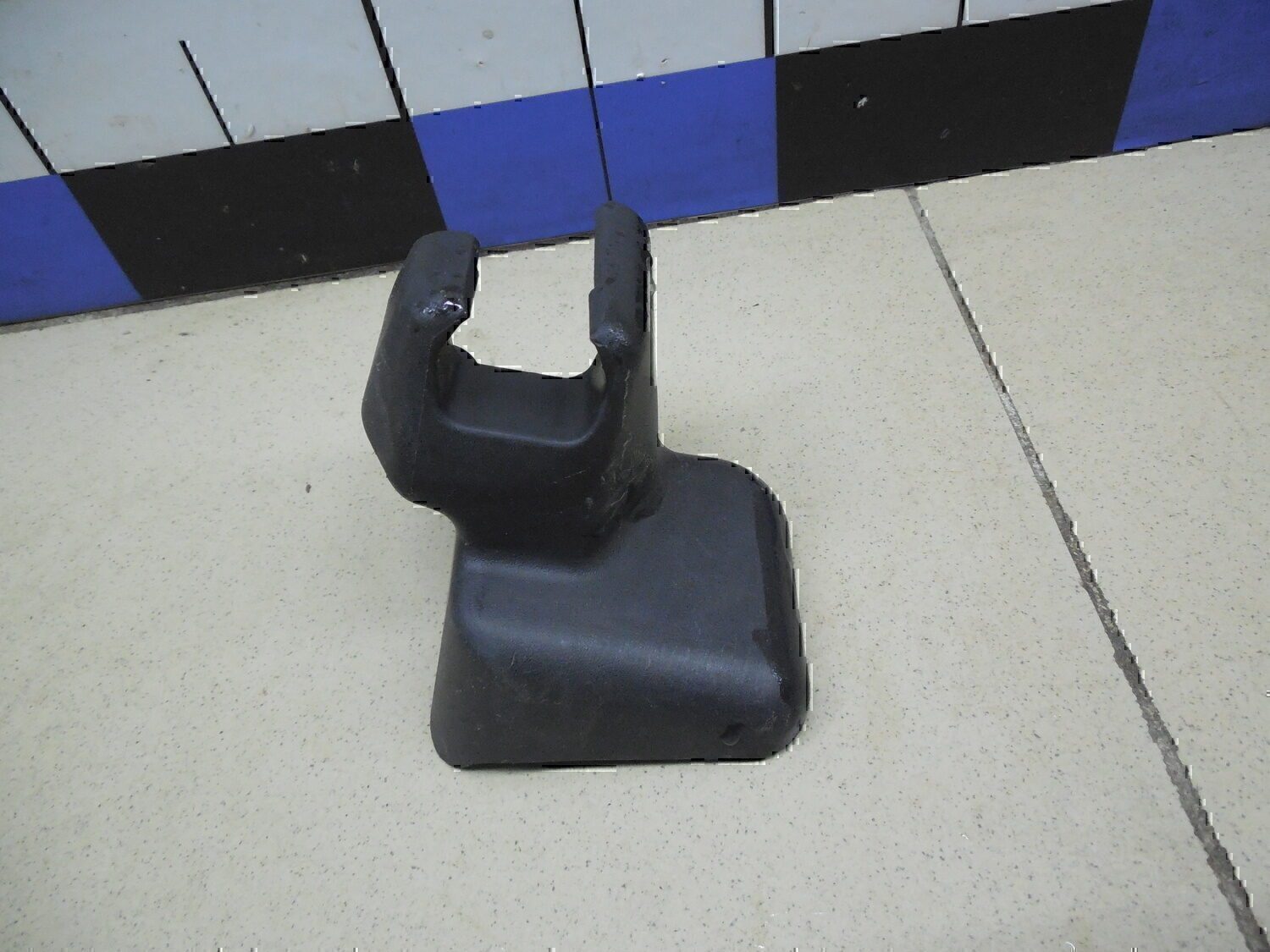 Крышка кронштейна сиденья TOYOTA Auris (E15) 2006-2012