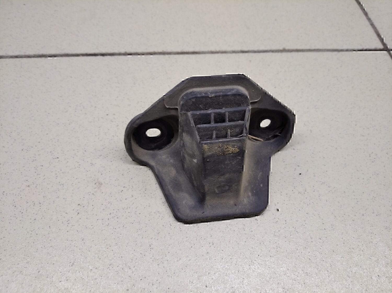 Отбойник двери TOYOTA Fortuner 2015>