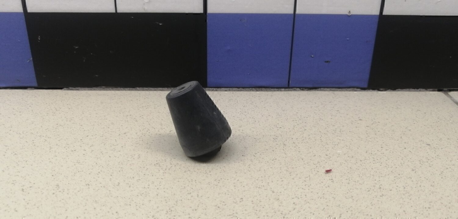 Отбойник крышки багажника TOYOTA Yaris Verso 1999-2005