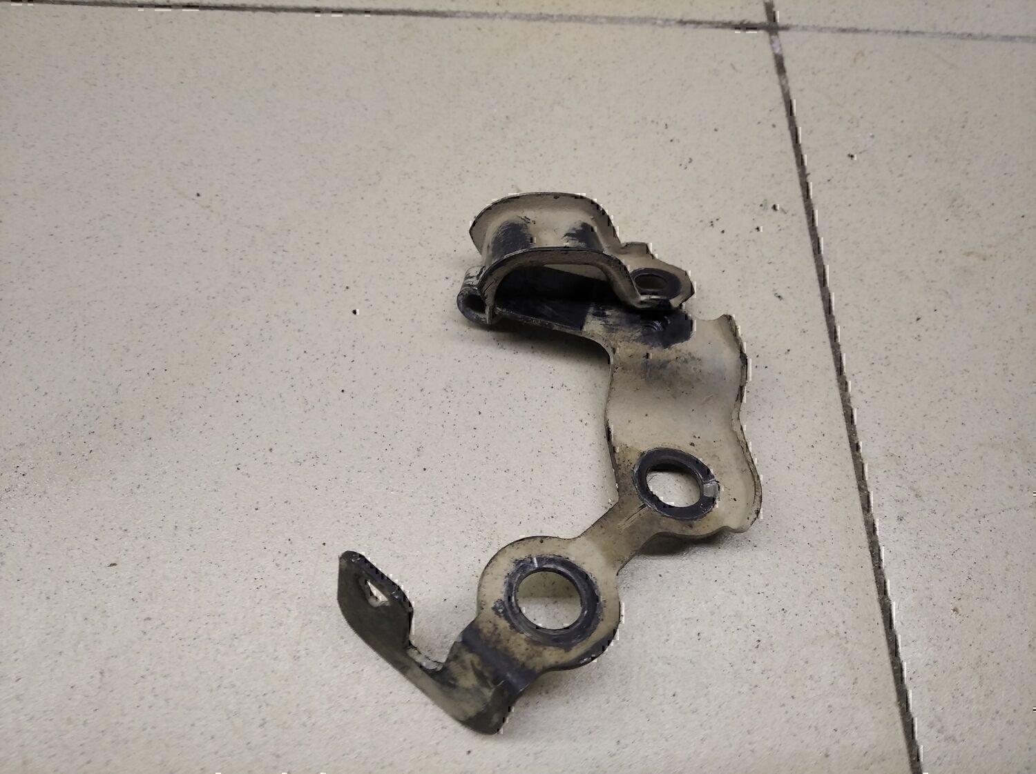 Кронштейн (сопут. товар) TOYOTA Fortuner 2015>