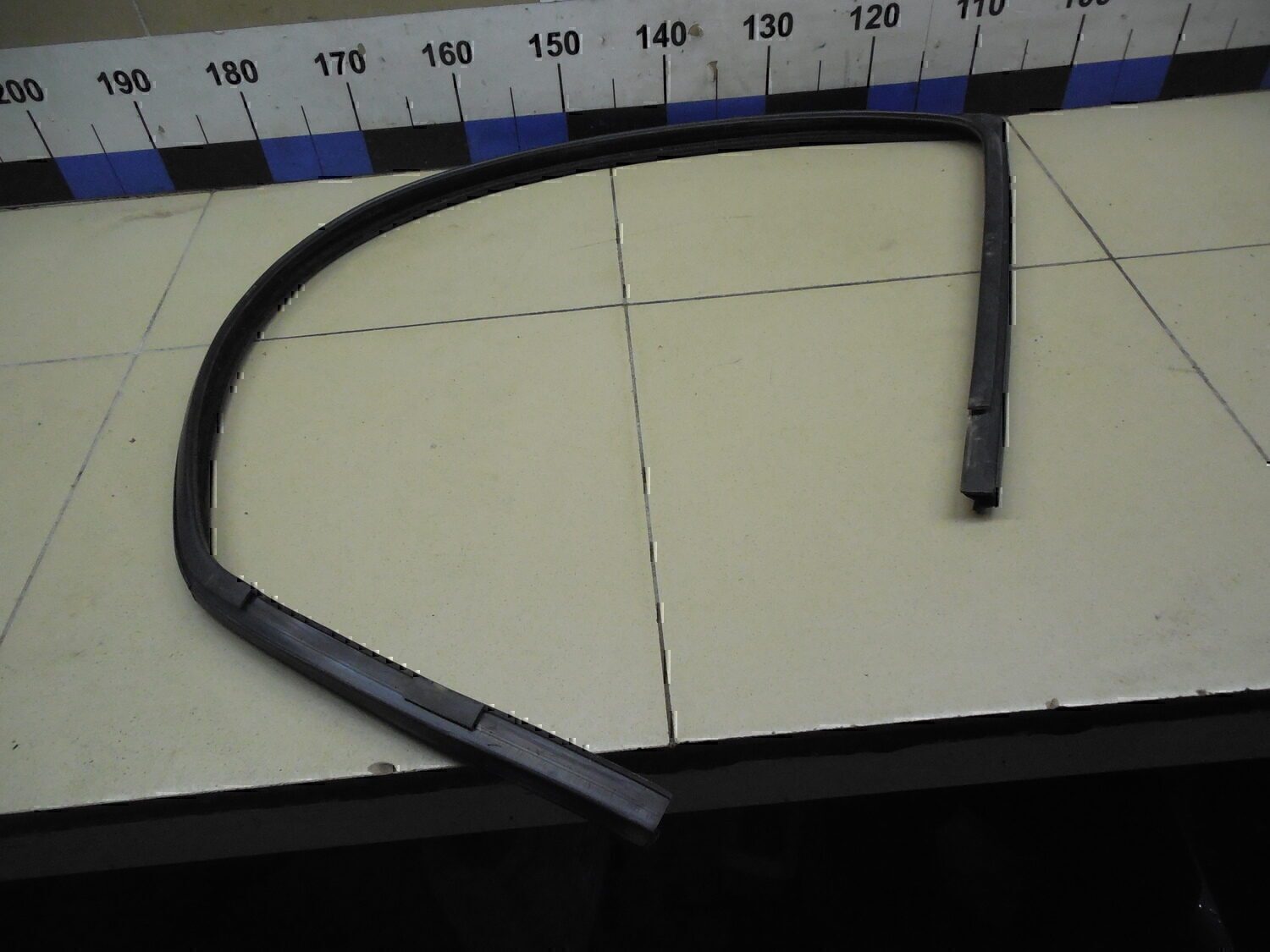 Уплотнитель стекла двери — фото 4