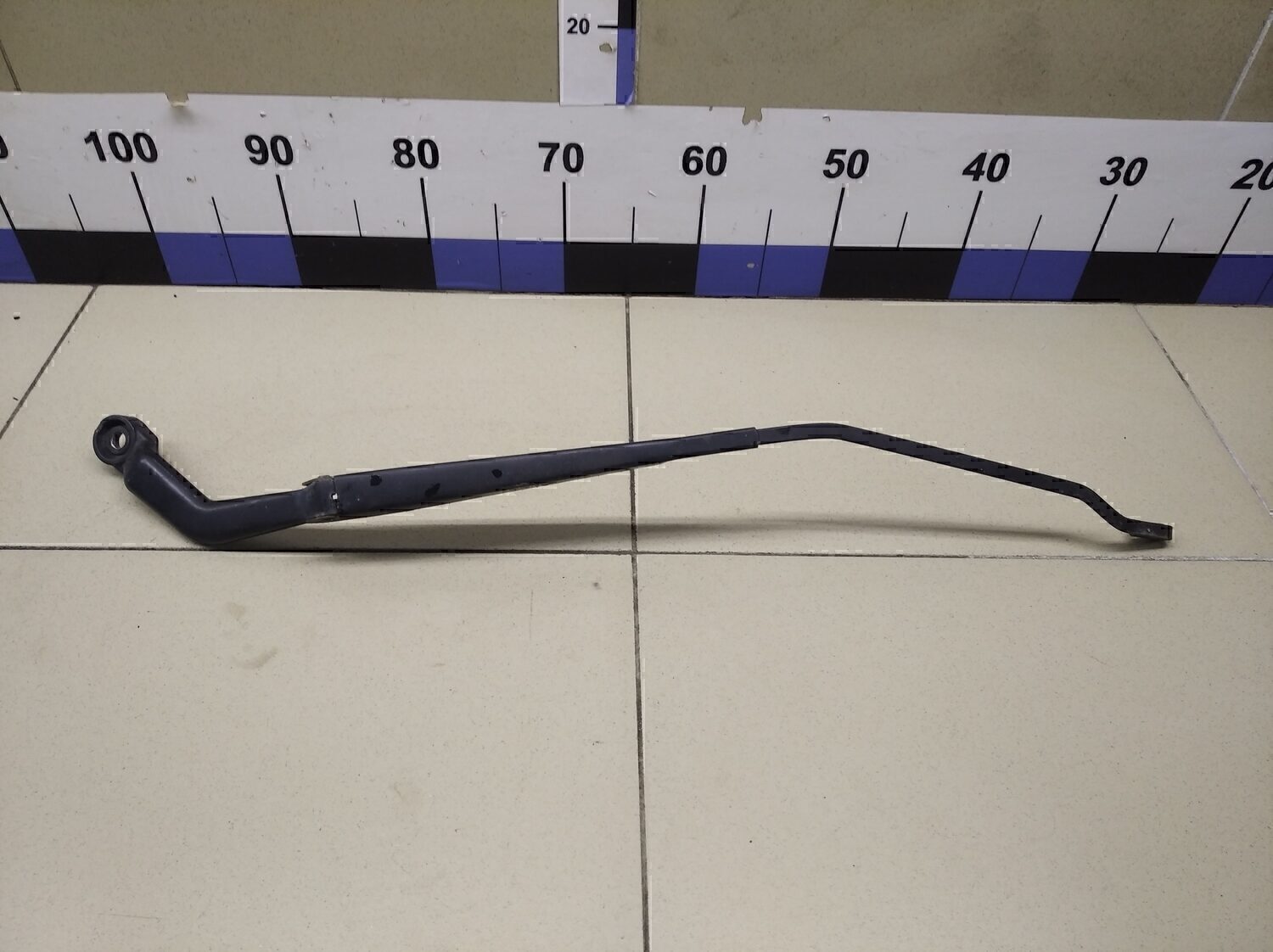 Поводок стеклоочистителя передний правый NISSAN Almera N16 2000-2006