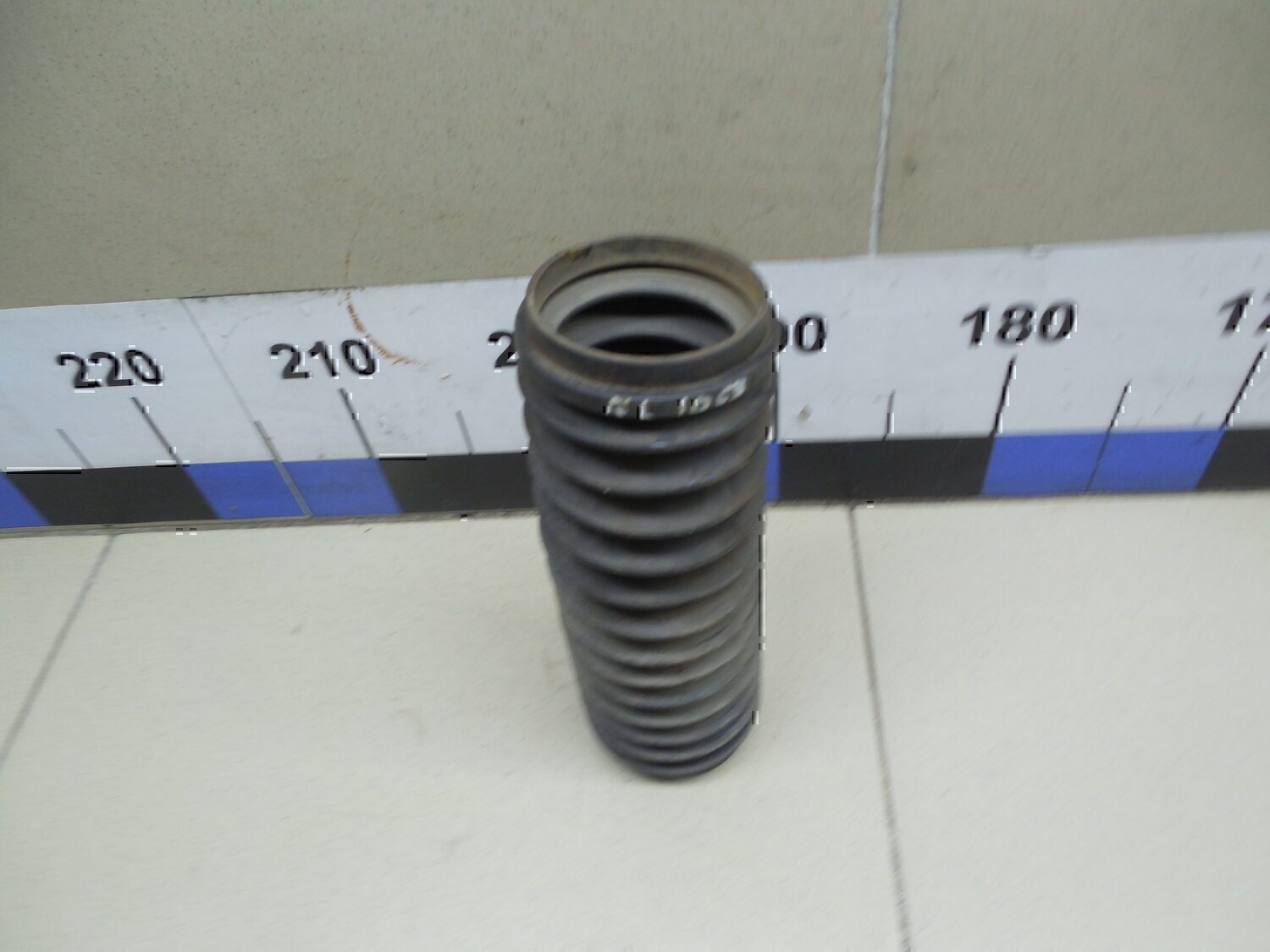 Пыльник заднего амортизатора VAZ Lada Granta 2011>