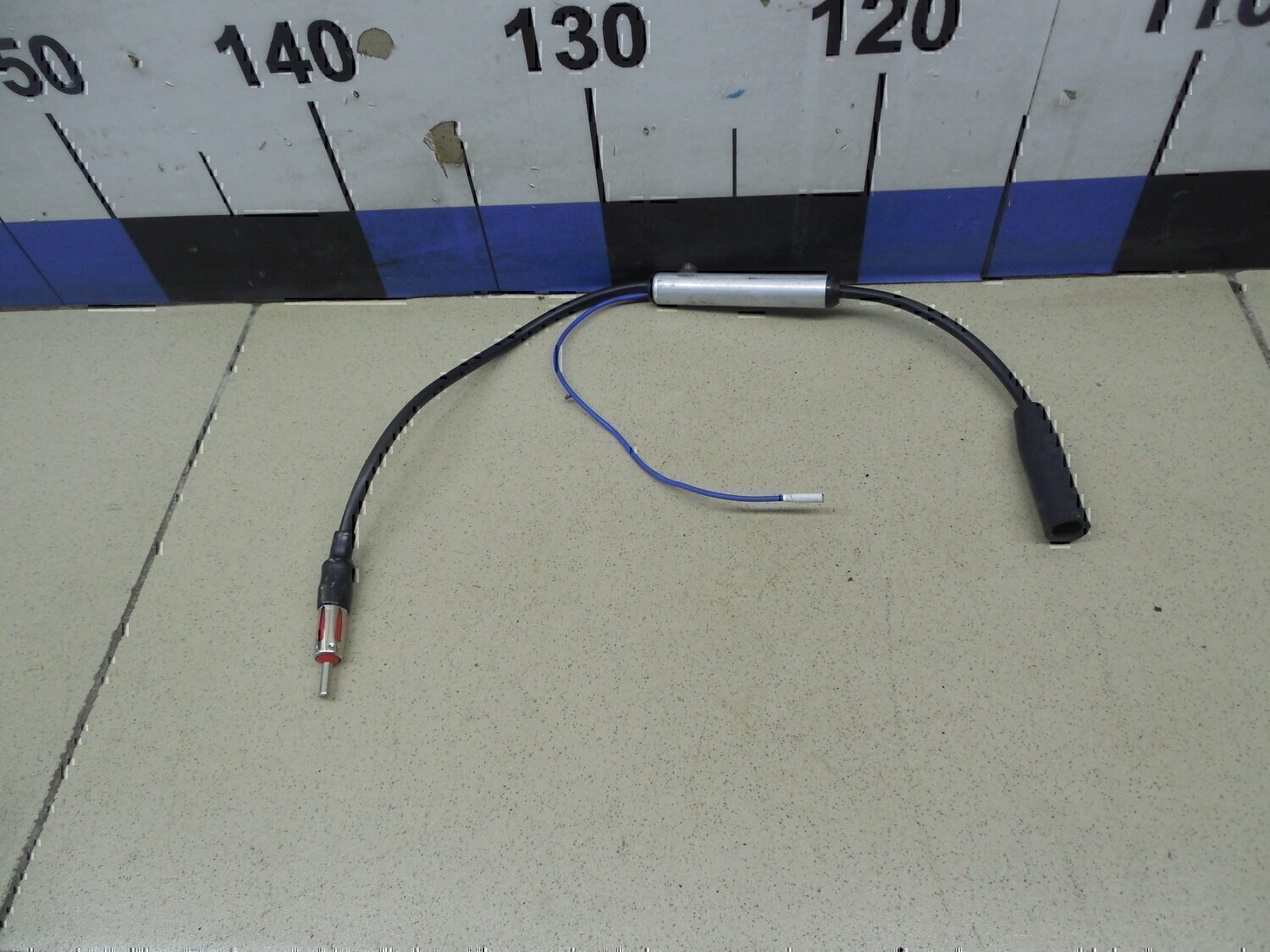 Усилитель VAZ Lada Granta 2011>