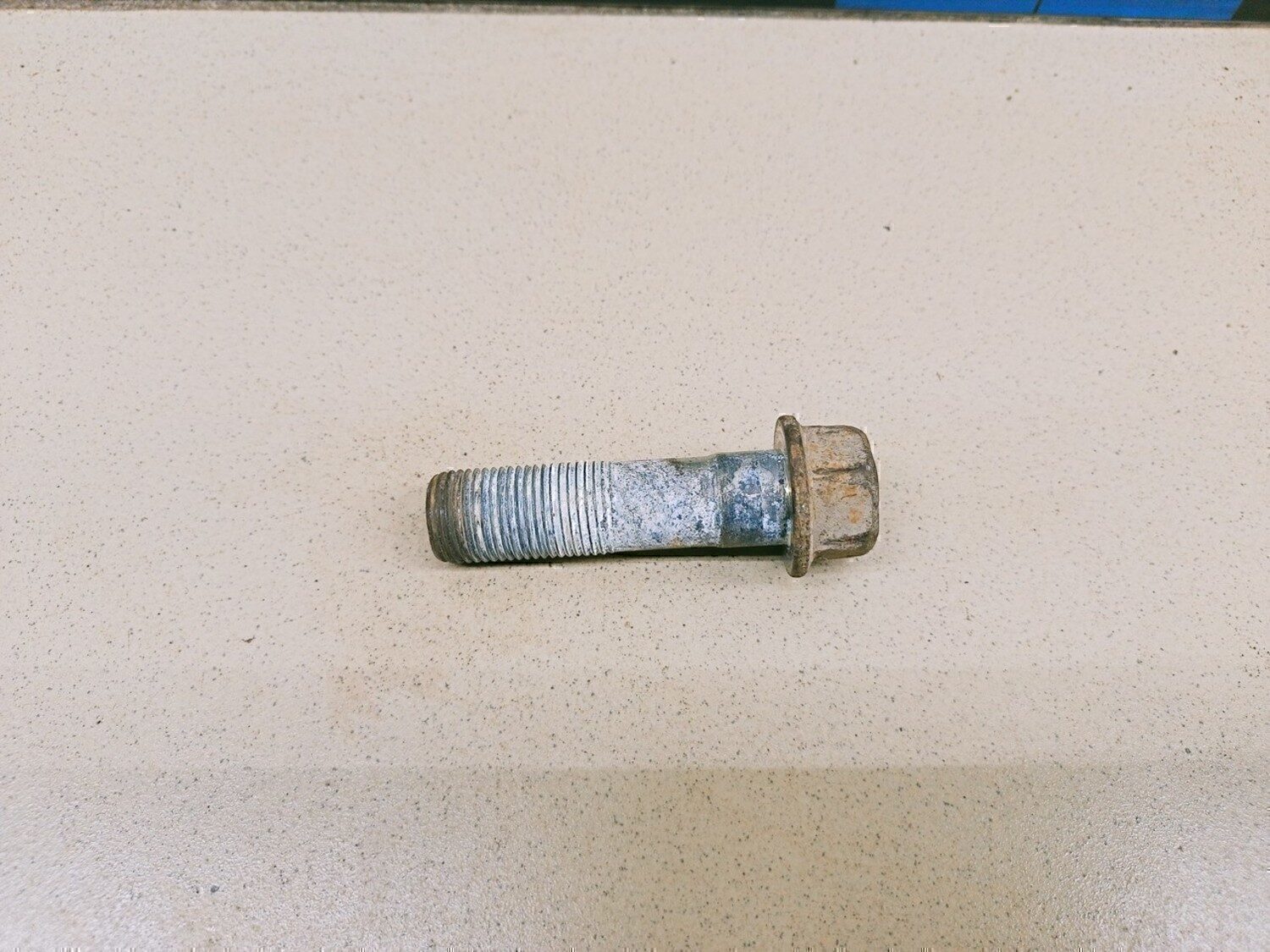 Болт TOYOTA Avensis II 2003-2008