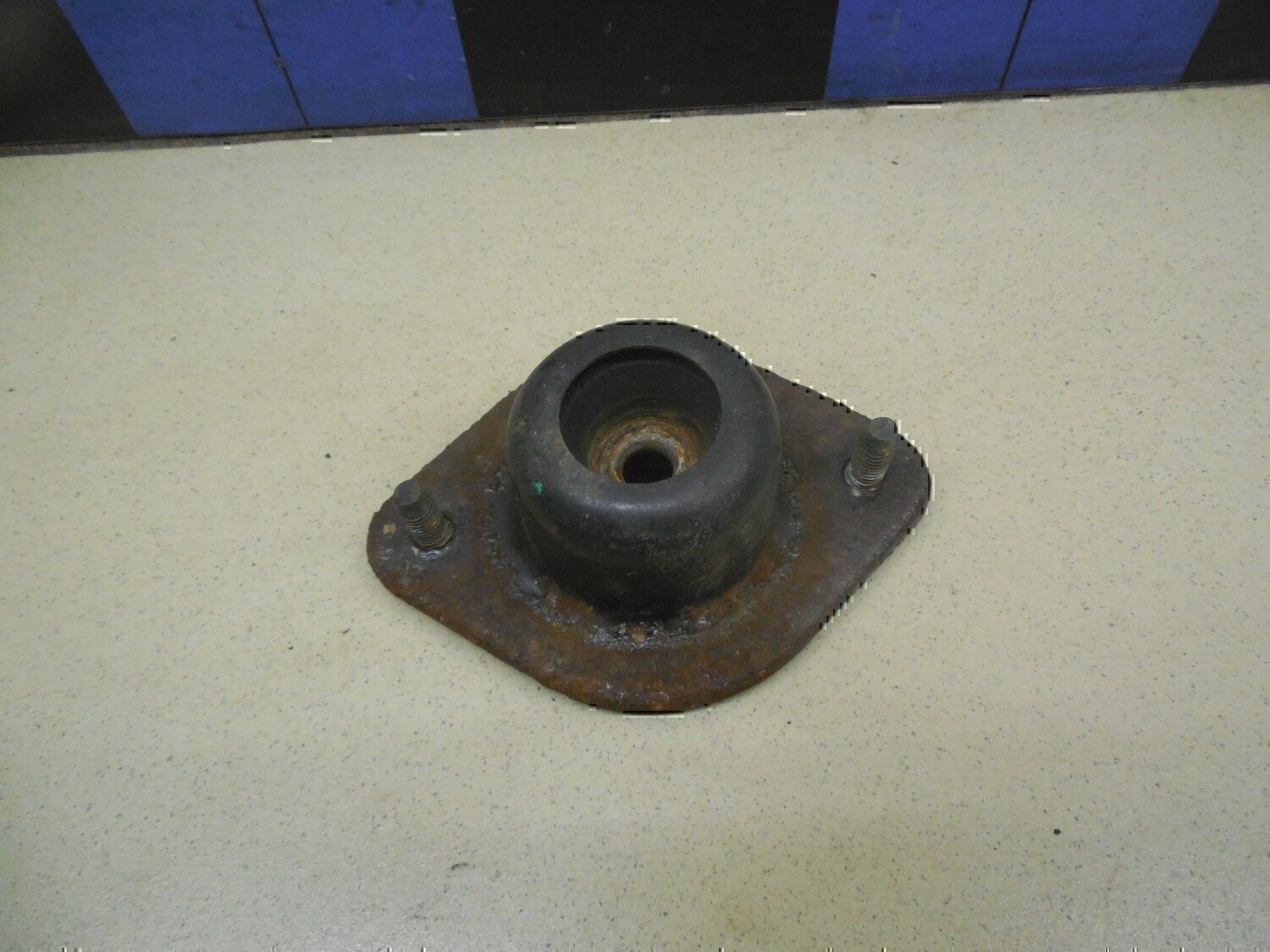 Опора переднего амортизатора NISSAN Micra (K11E) 1992-2002