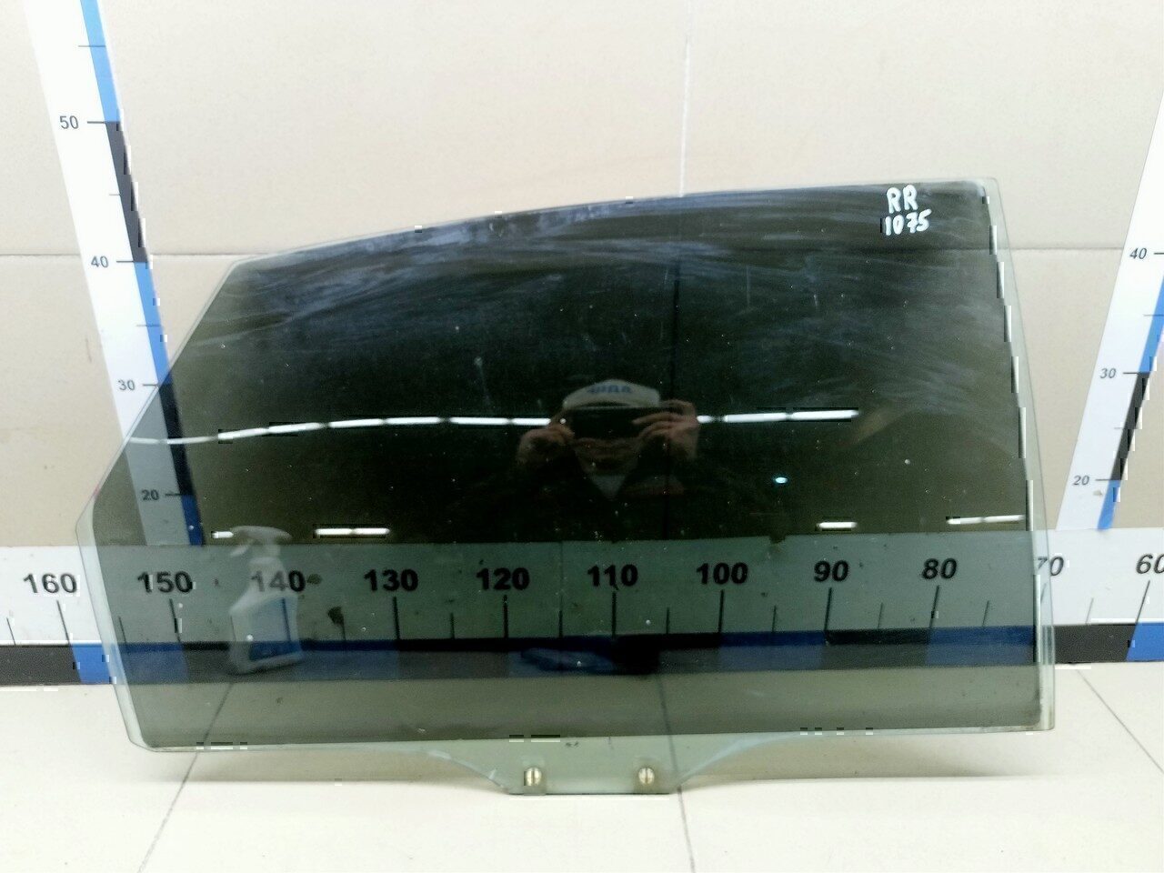 Стекло двери задней правой MAZDA 626 (GE) 1992-1997