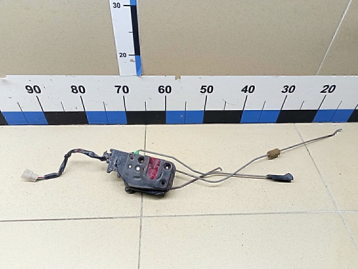 Замок двери передней правой MAZDA 626 (GE) 1992-1997