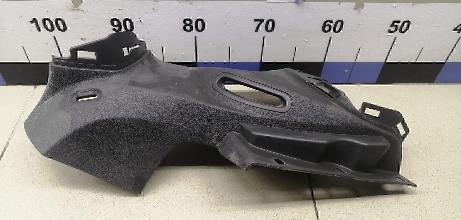 Держатель задней полки FORD Focus II 2005-2008