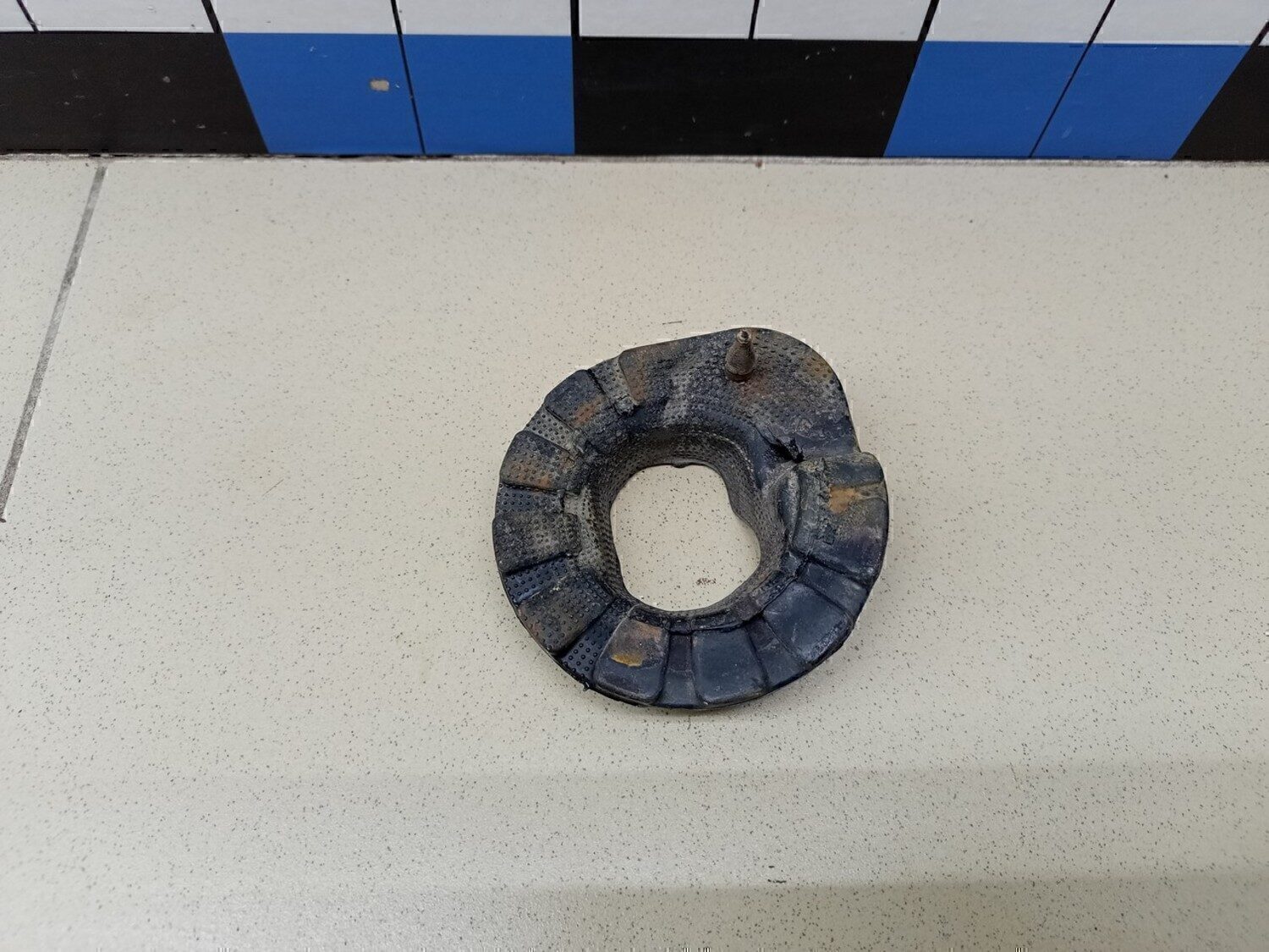 Проставка под заднюю пружину NISSAN Juke (F15) 2011>