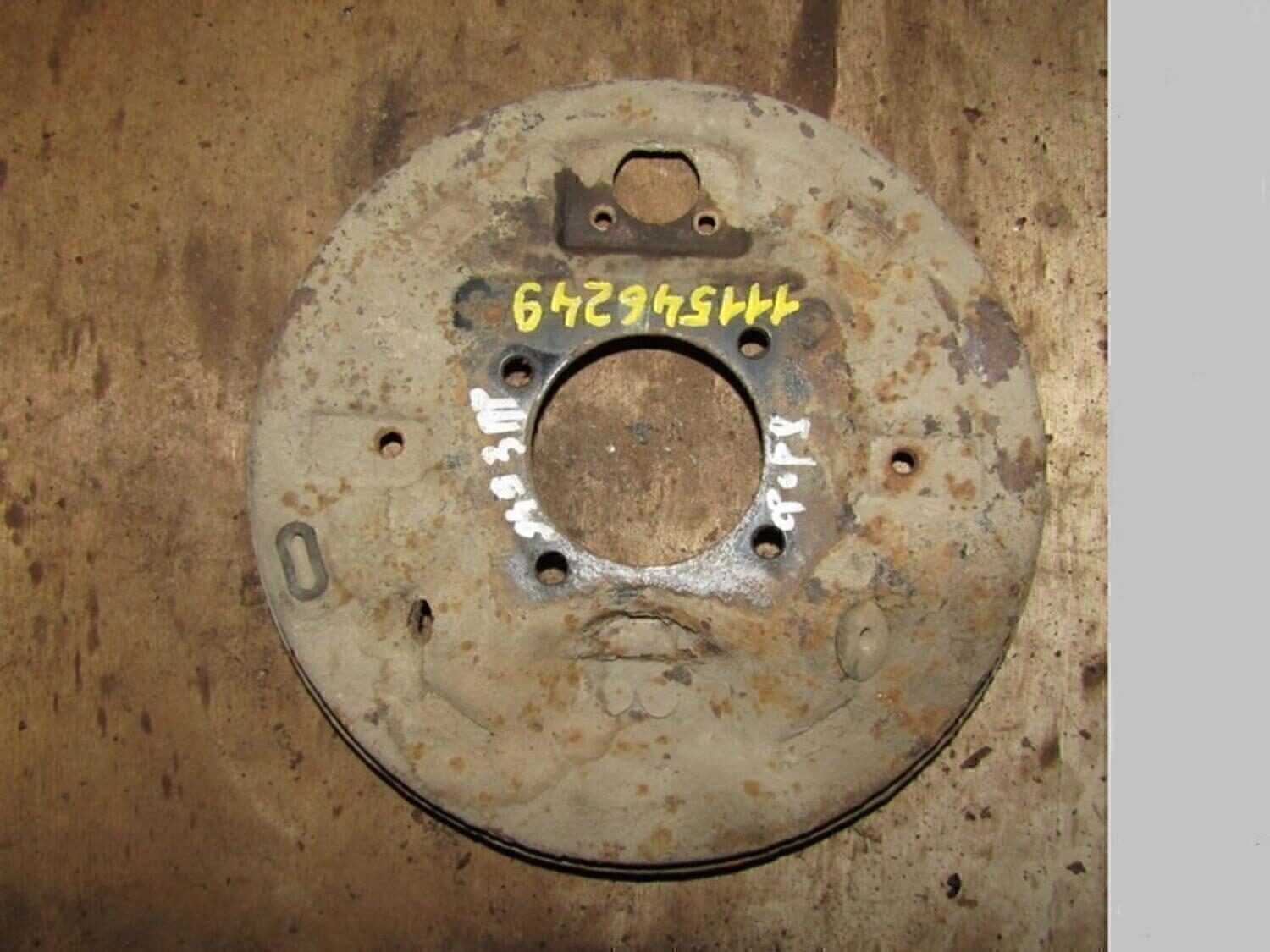 Щит опорный задний правый FORD Focus II 2005-2008