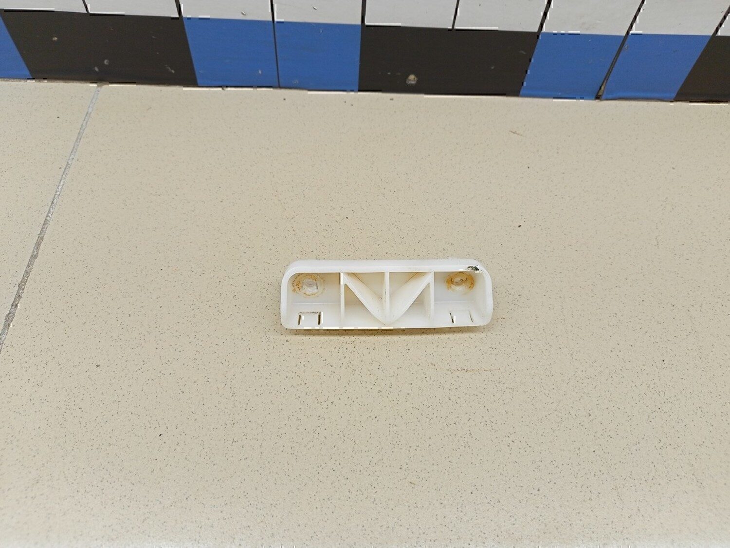 кронштейн заднего бампера NISSAN Qashqai (J10) 2006-2014