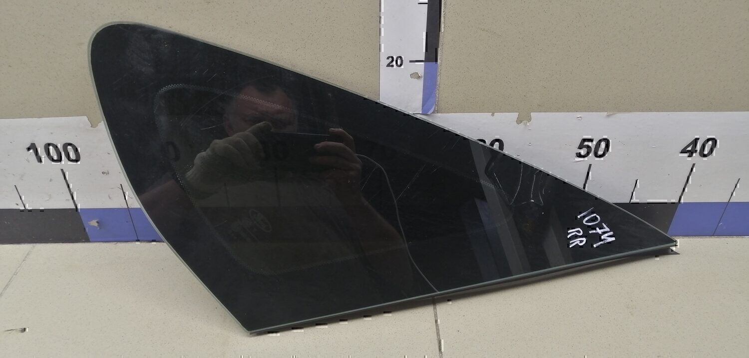 Стекло кузовное глухое правое FORD Focus II 2005-2008