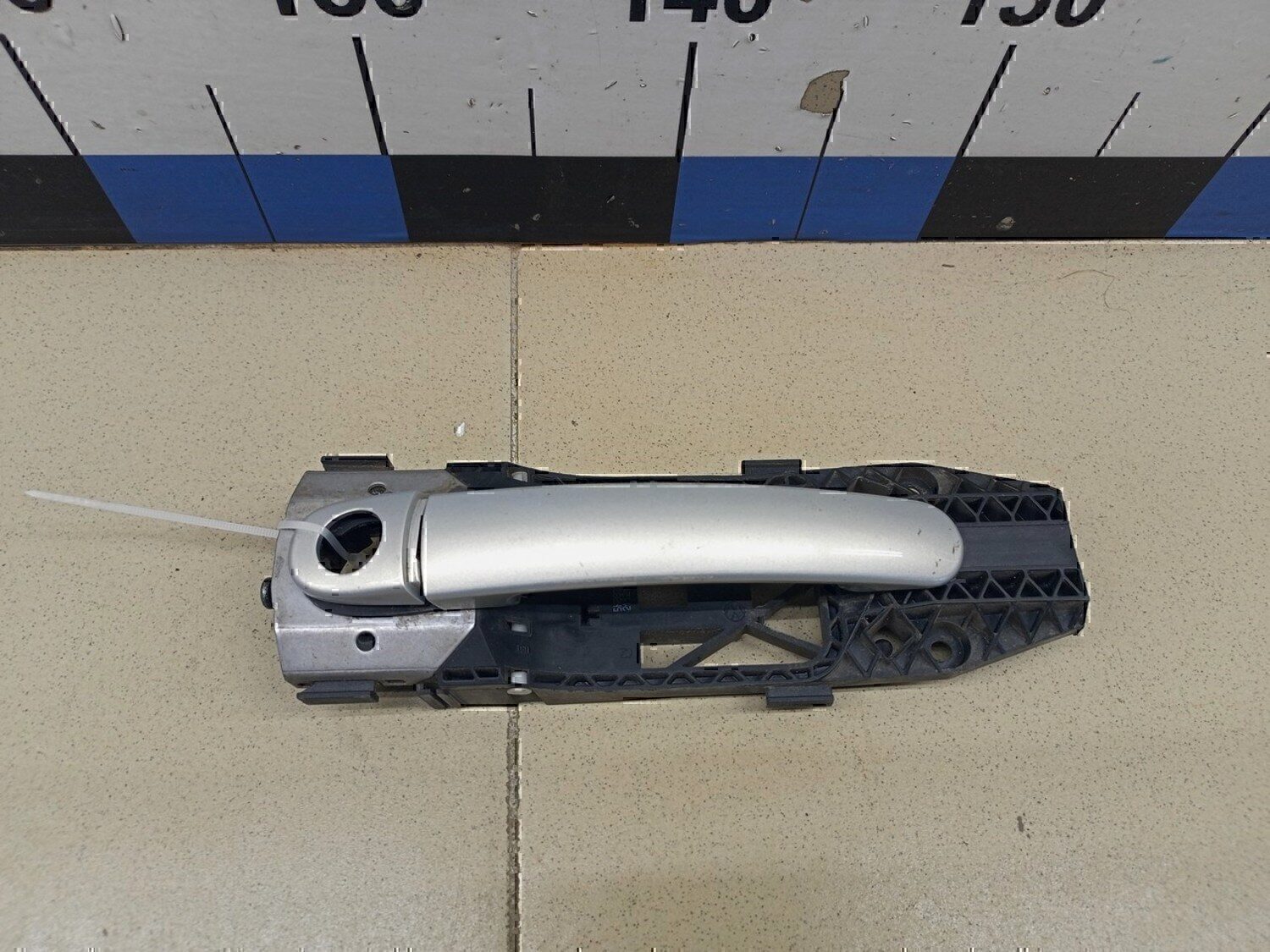 Ручка двери передней наружная левая VW Polo (Sed RUS) 2011>