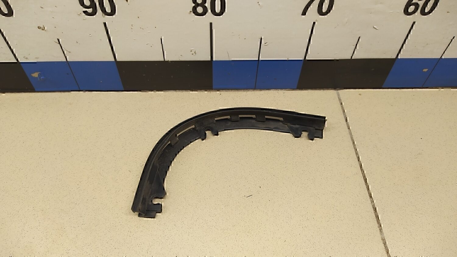 Кронштейн (сопут. товар) Audi A6 [C6,4F] 2005-2011