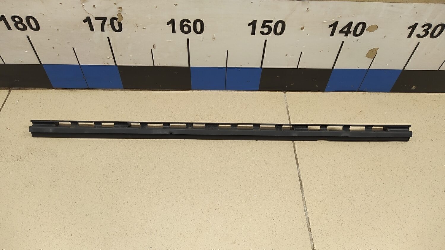 Кронштейн (сопут. товар) Audi A6 [C6,4F] 2005-2011