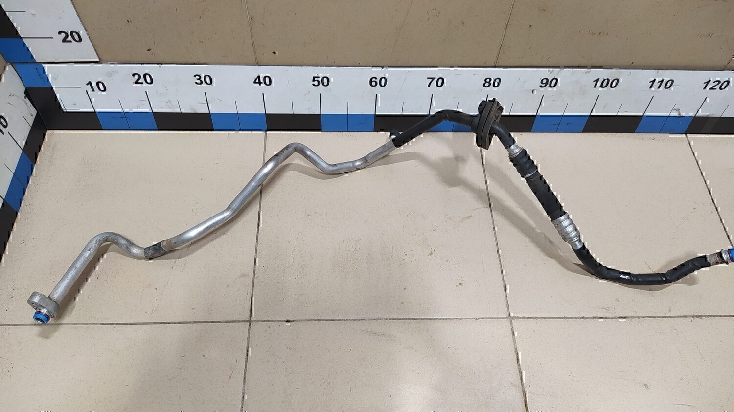 Трубка кондиционера Audi A6 [C6,4F] 2005-2011