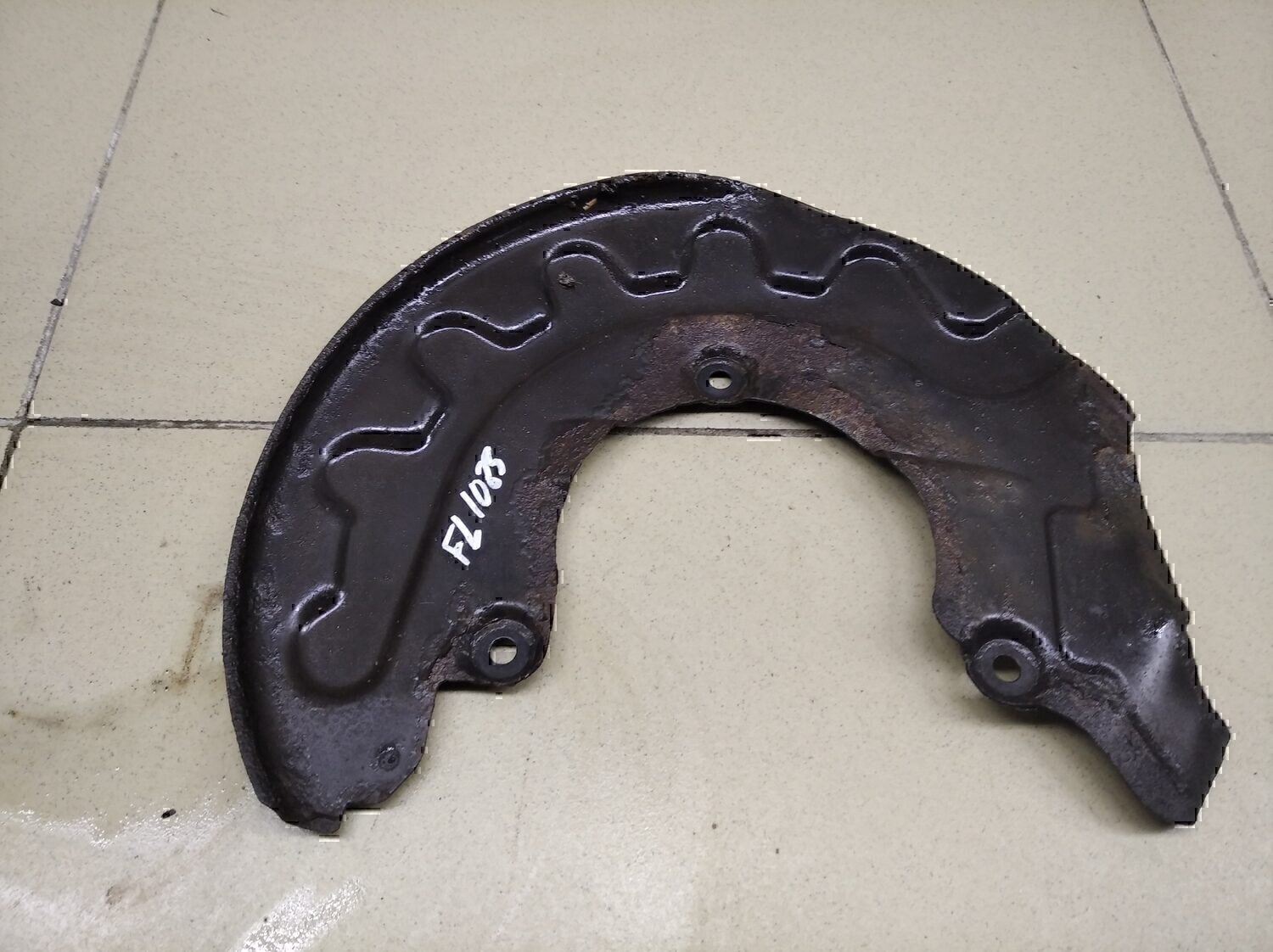 Пыльник тормозного диска VW Polo (Sed RUS) 2011>