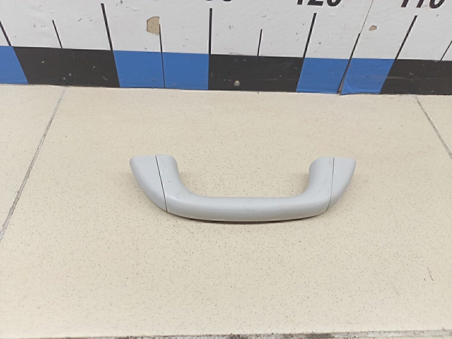 Ручка внутренняя потолочная TOYOTA Land Cruiser (150)-Prado 2009>