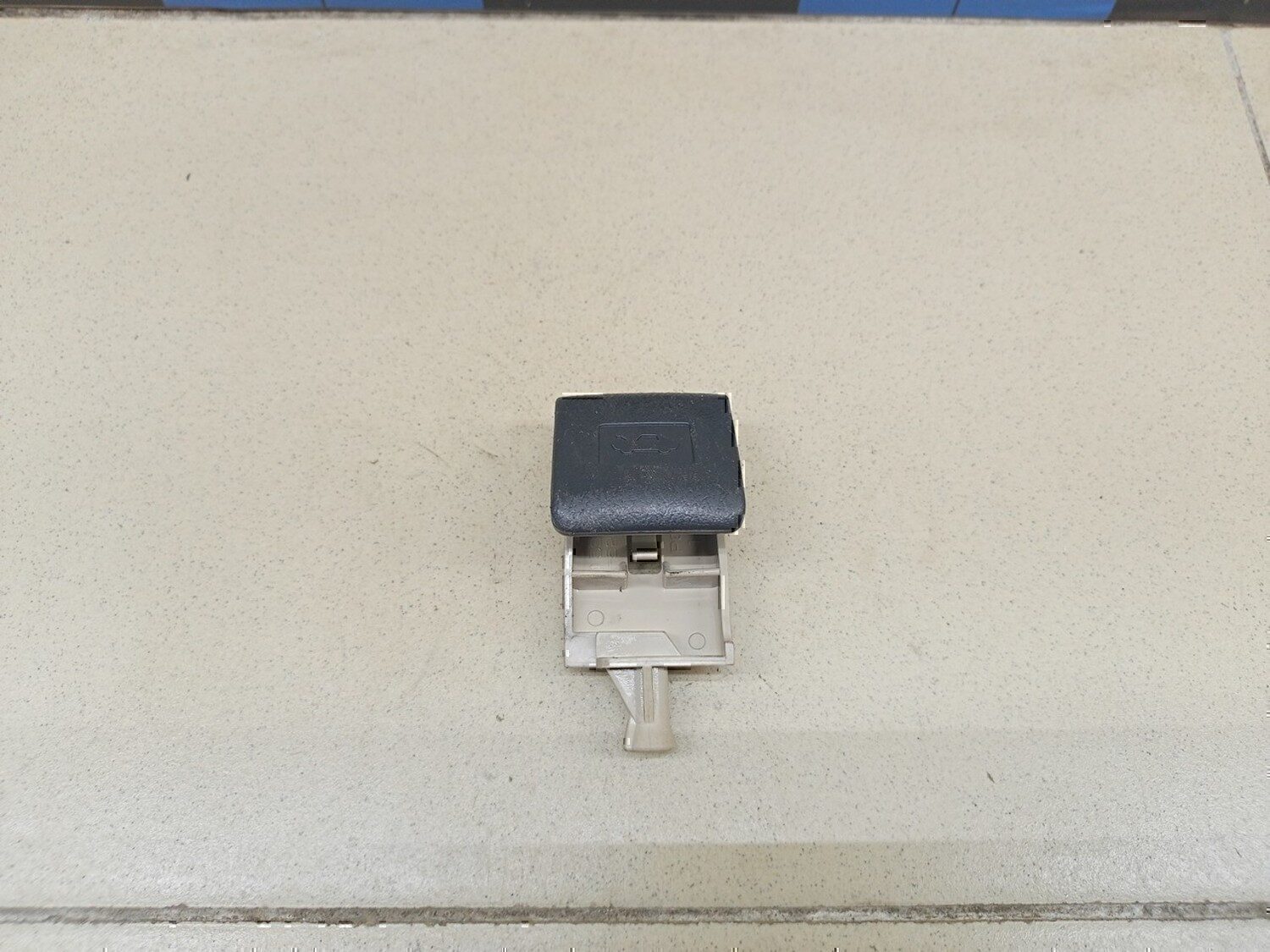 Ручка открывания капота TOYOTA Avensis II 2003-2008