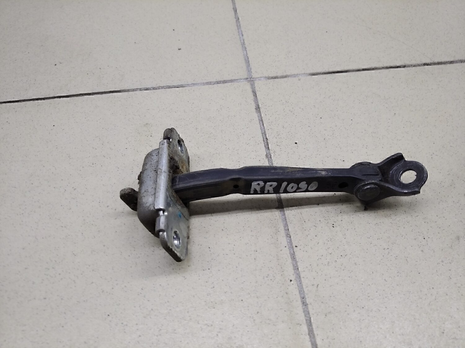 Ограничитель двери KIA RIO 2011-2017