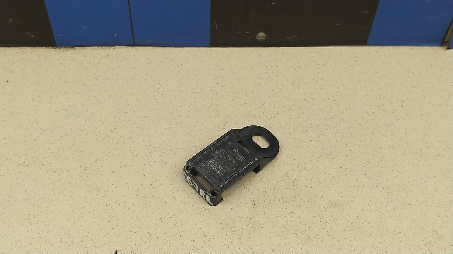 Кронштейн датчика парковки TOYOTA Camry XV40 2006-2011