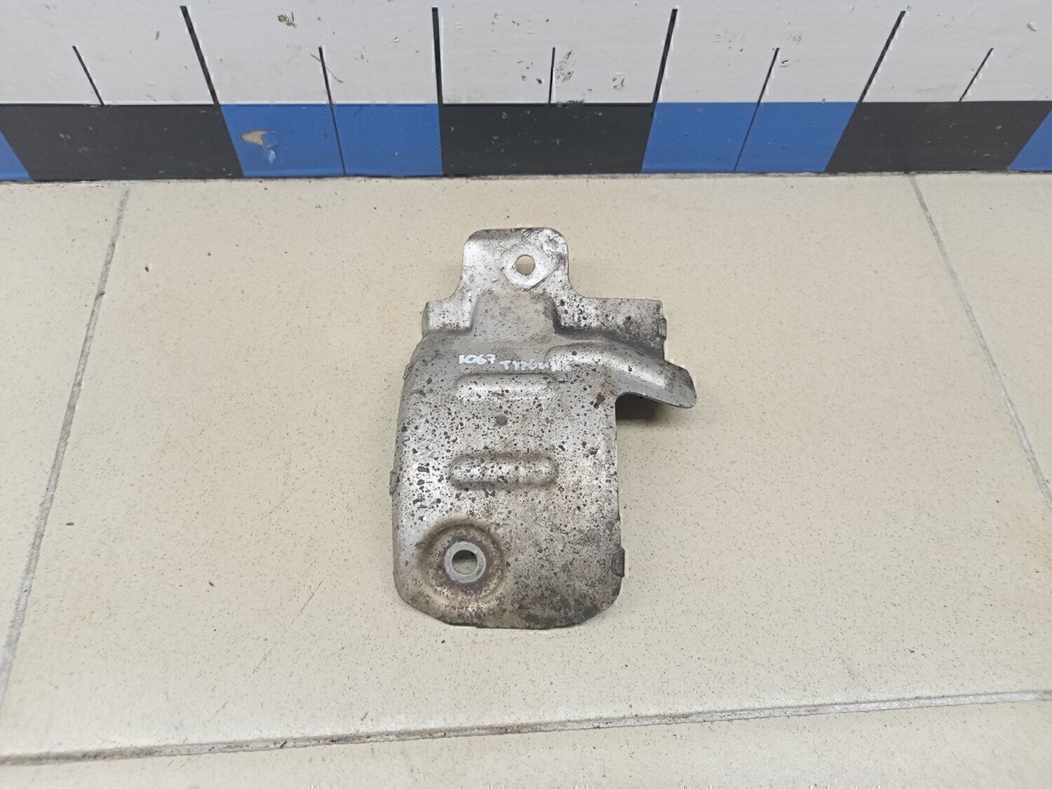 Экран тепловой TOYOTA Hi Lux 2005-2015