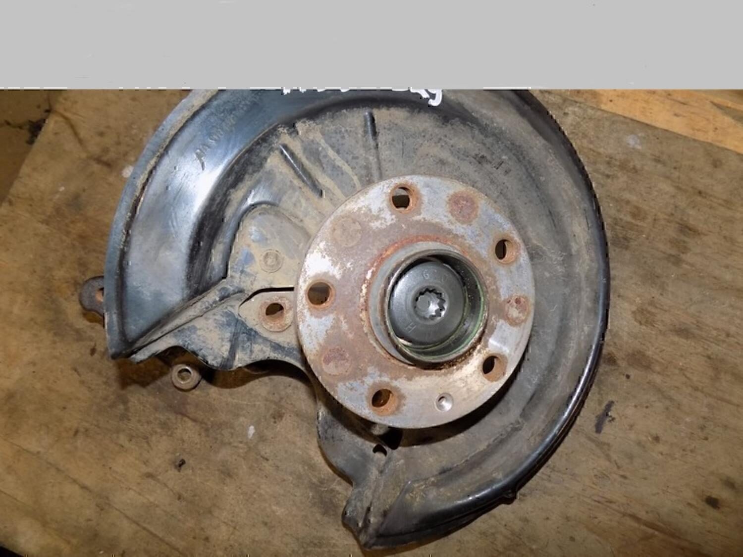 Пыльник тормозного диска Audi Touran 2003-2010