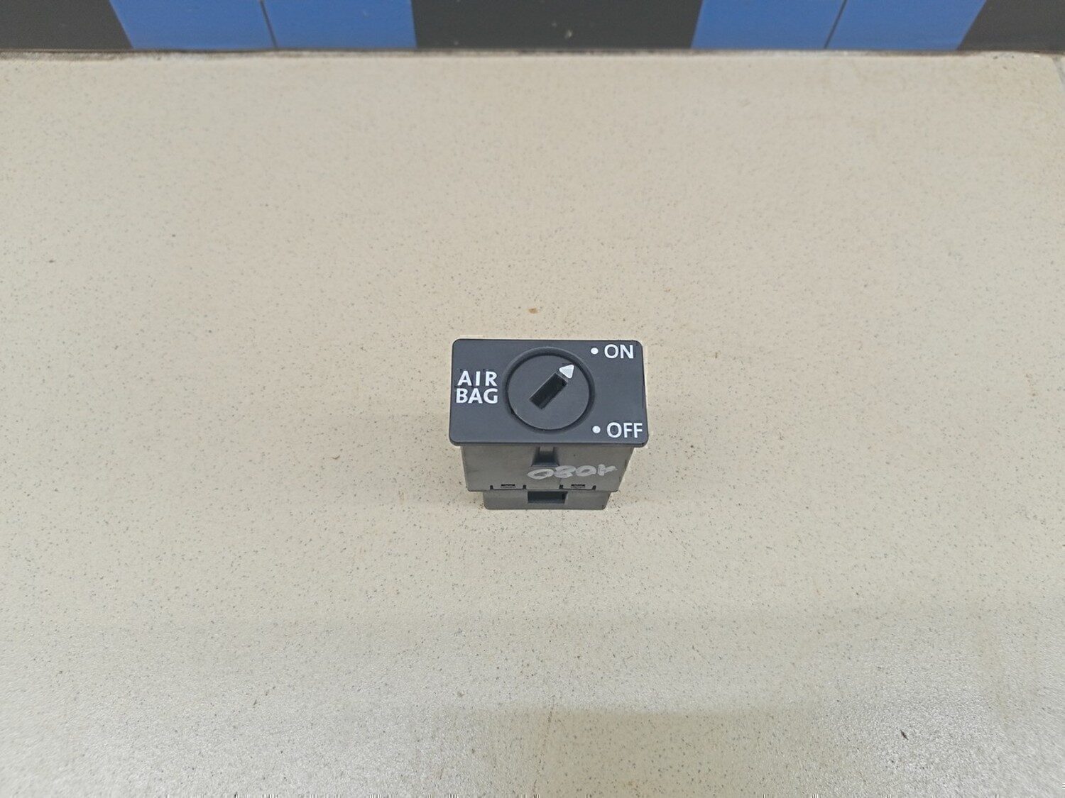 Выключатель Audi Tiguan 2007-2011