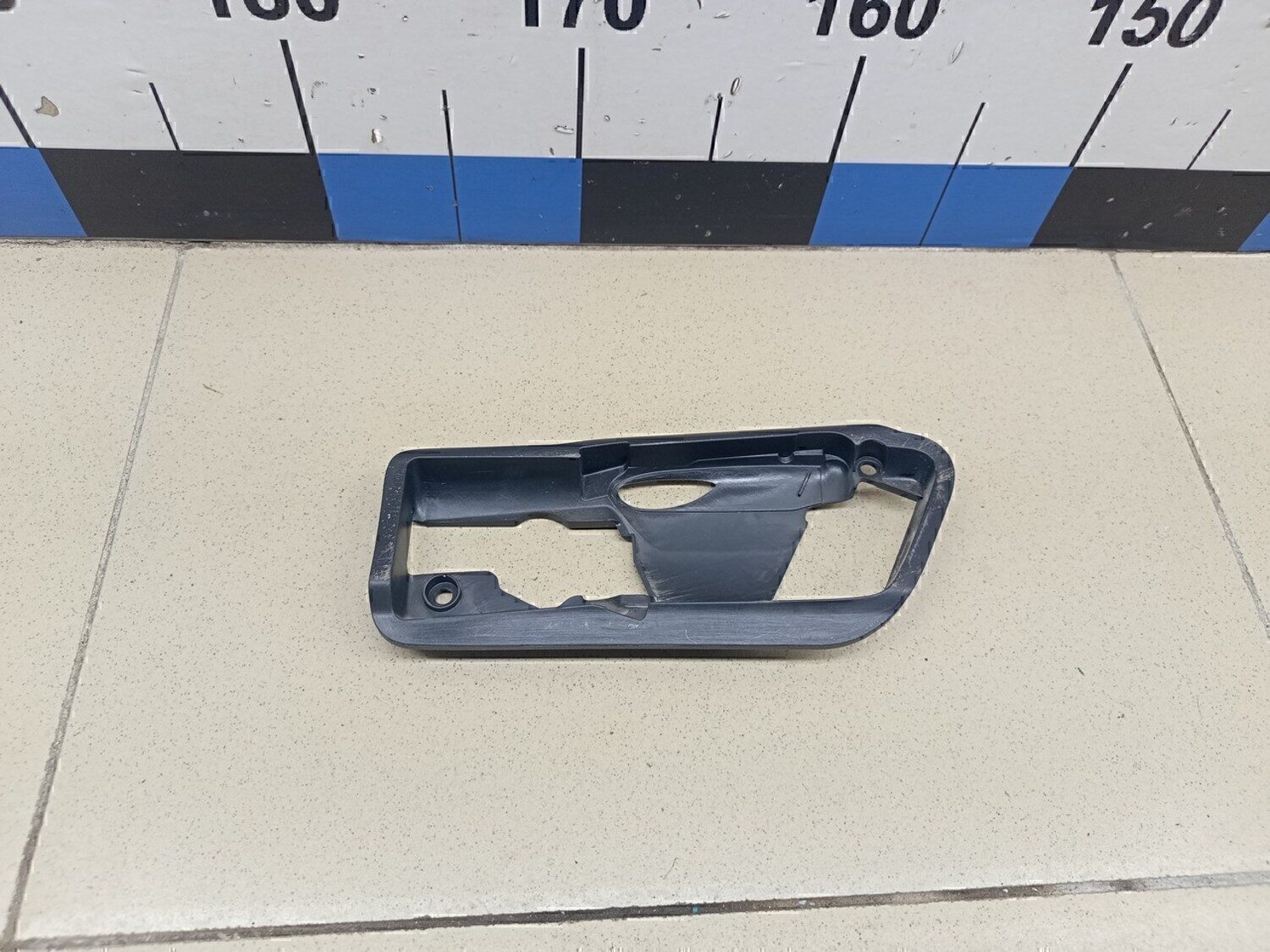 Кронштейн ручки VW Tiguan 2011-2016