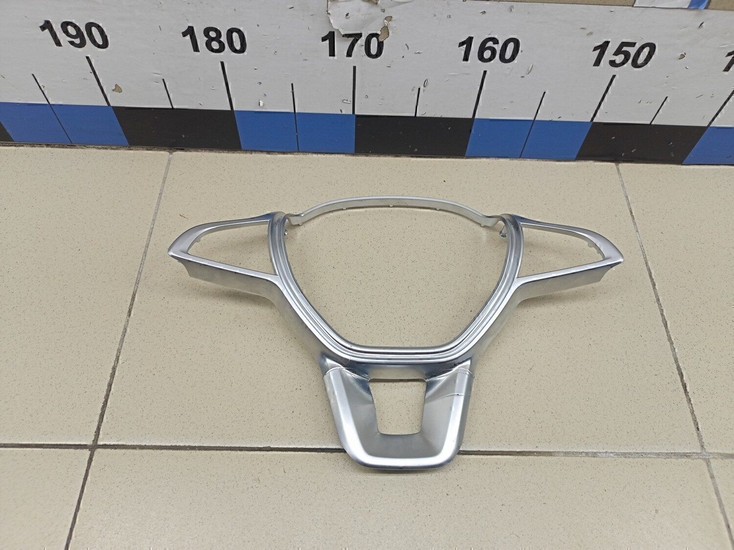 Накладка декоративная RENAULT Duster II 2021>