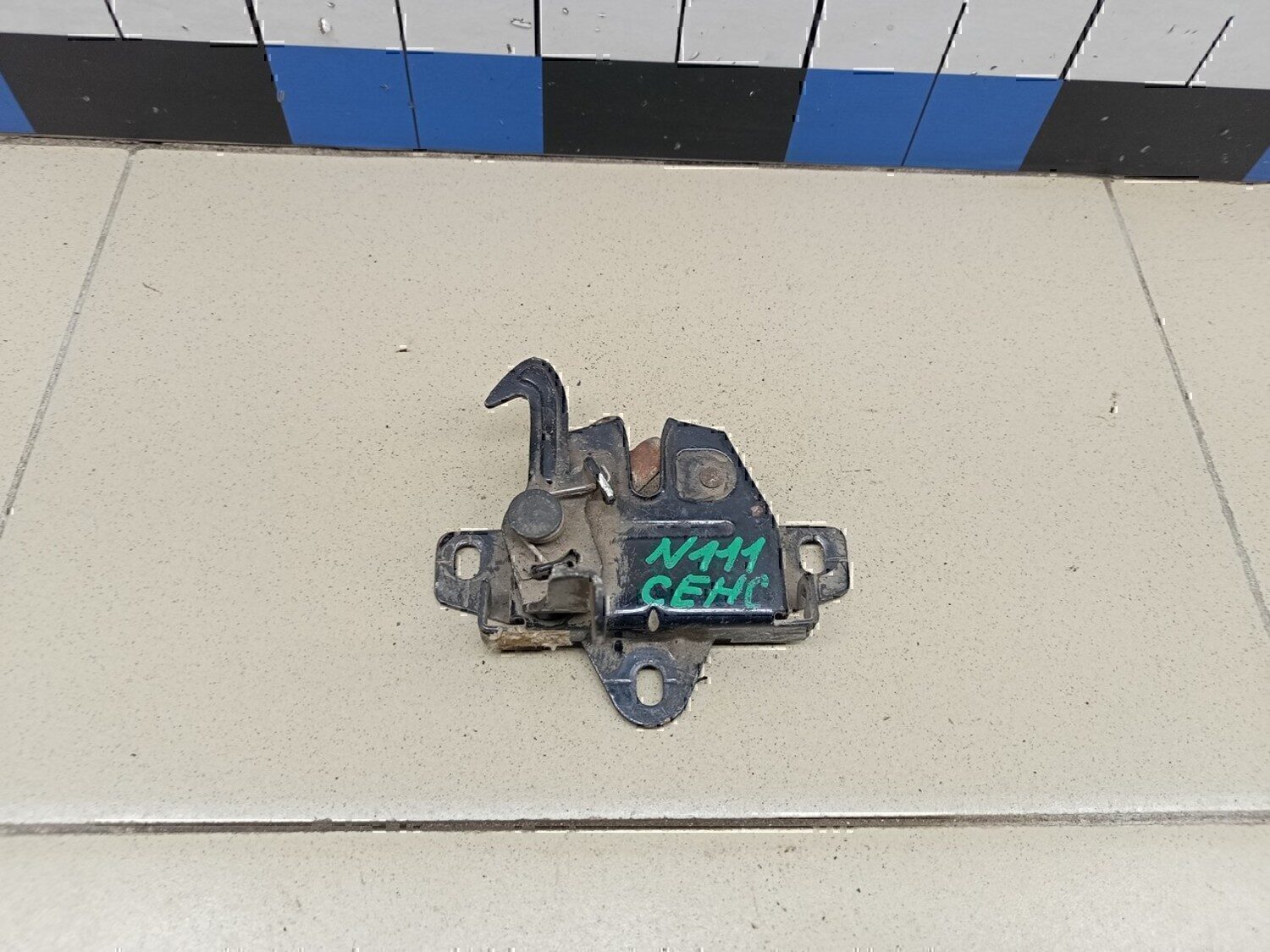 Замок капота Chevrolet Lanos 2004-2010