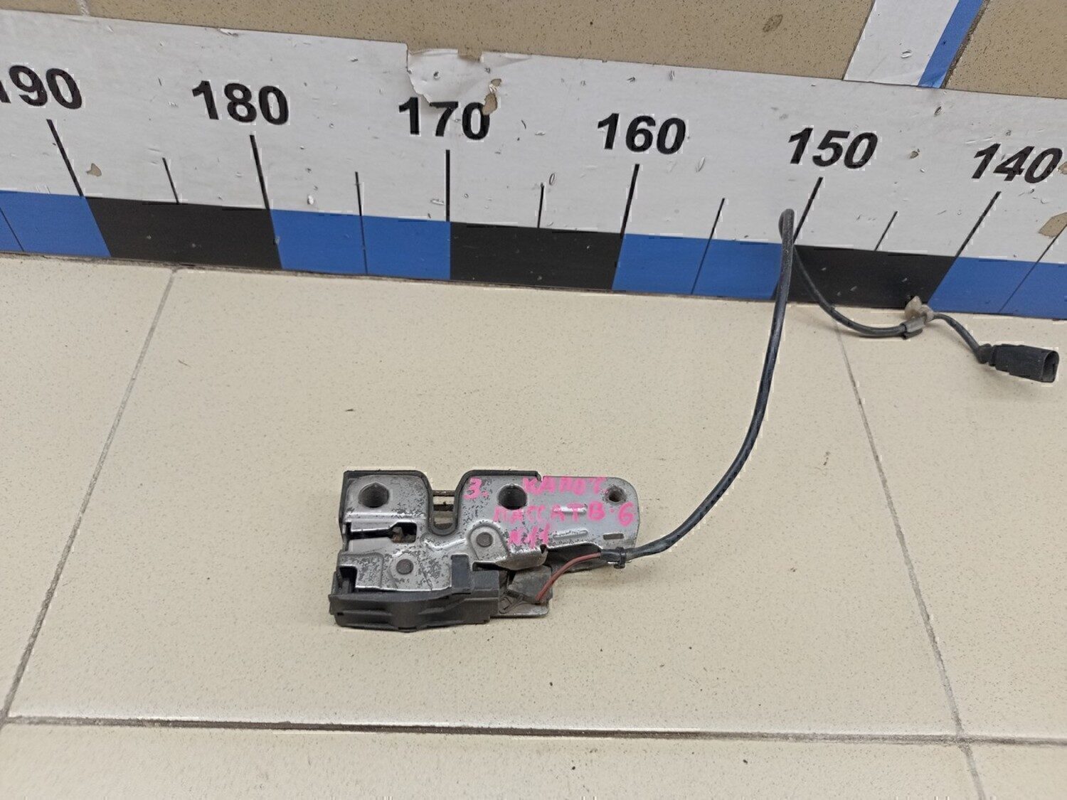 Замок капота VW Passat [B6] 2005-2010