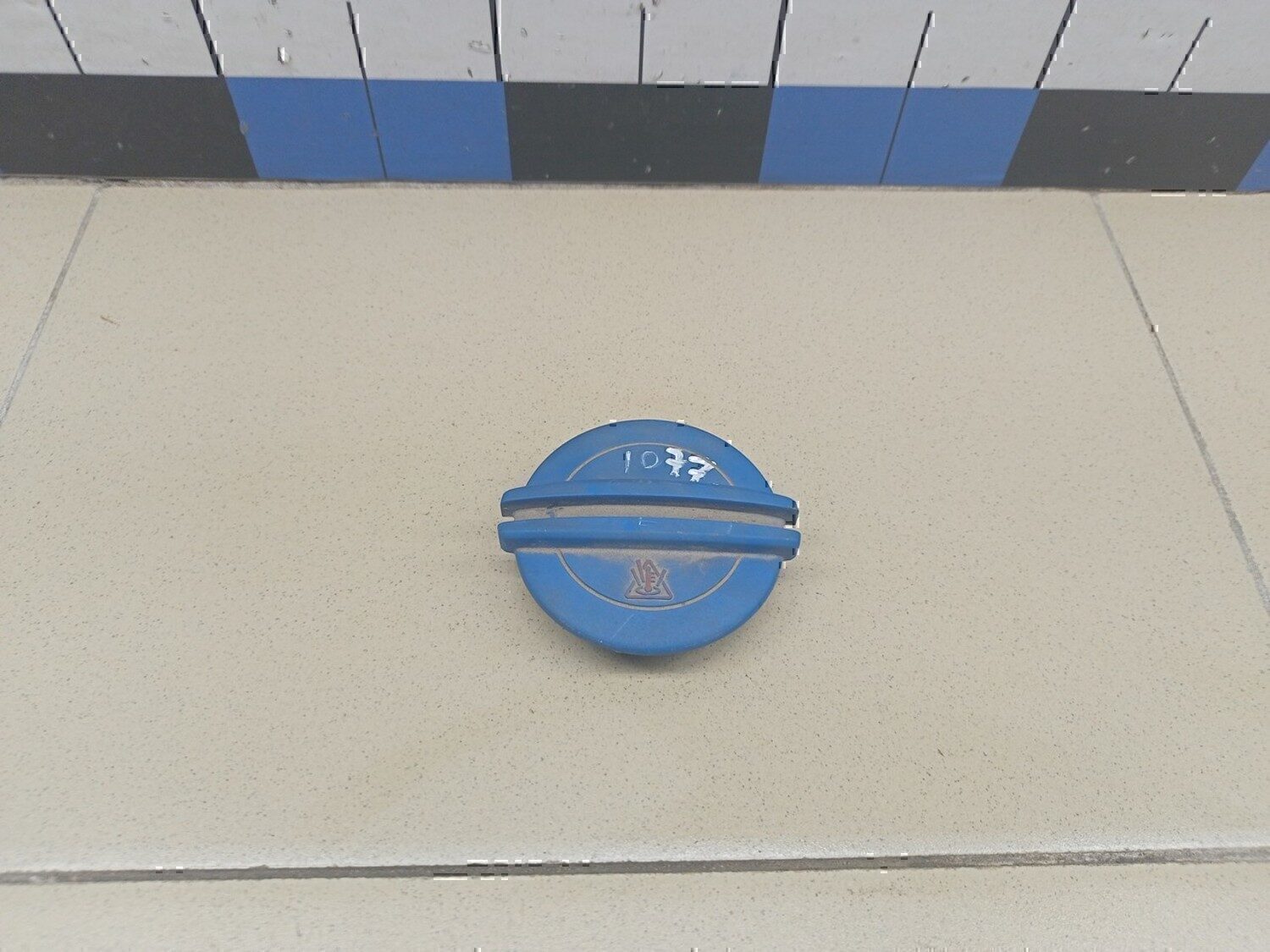 Крышка расширительного бачка Audi A3 (8L1) 1996-2003