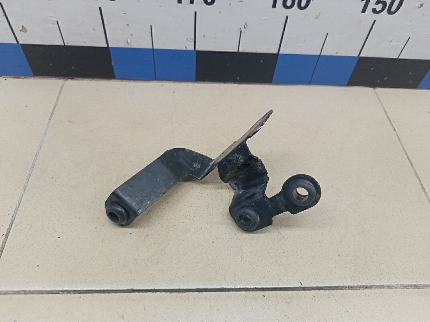 Кронштейн блока ABS (насос) Audi A3 (8L1) 1996-2003