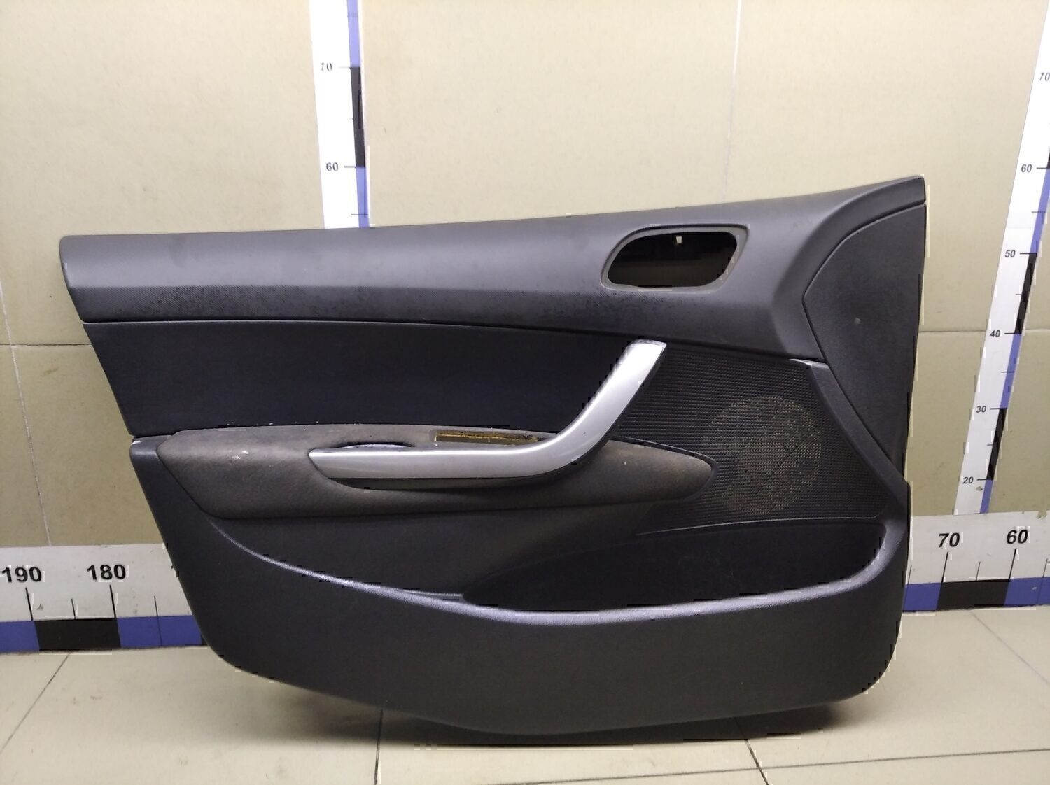 Обшивка двери передней левой PEUGEOT 308 I 2007-2015